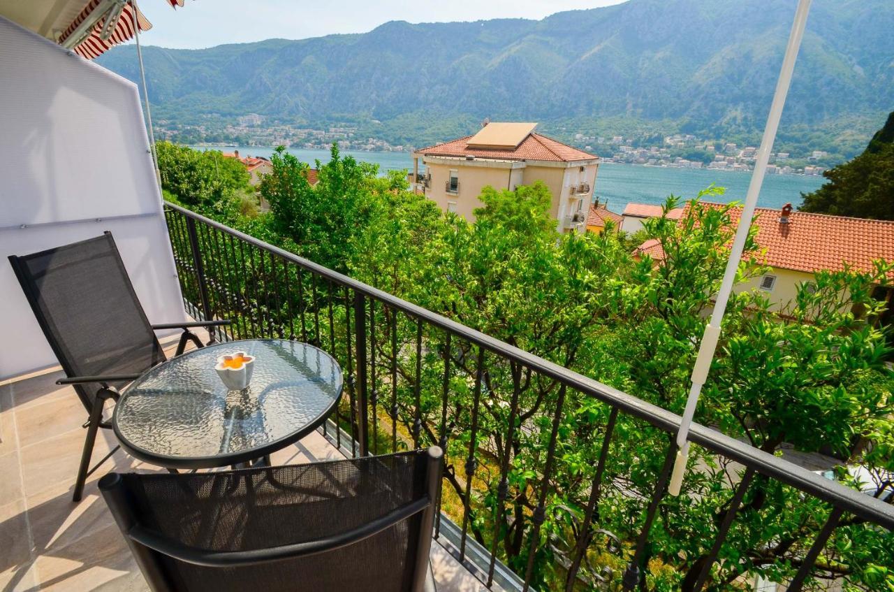 Bay View Apartments Kotor Luaran gambar