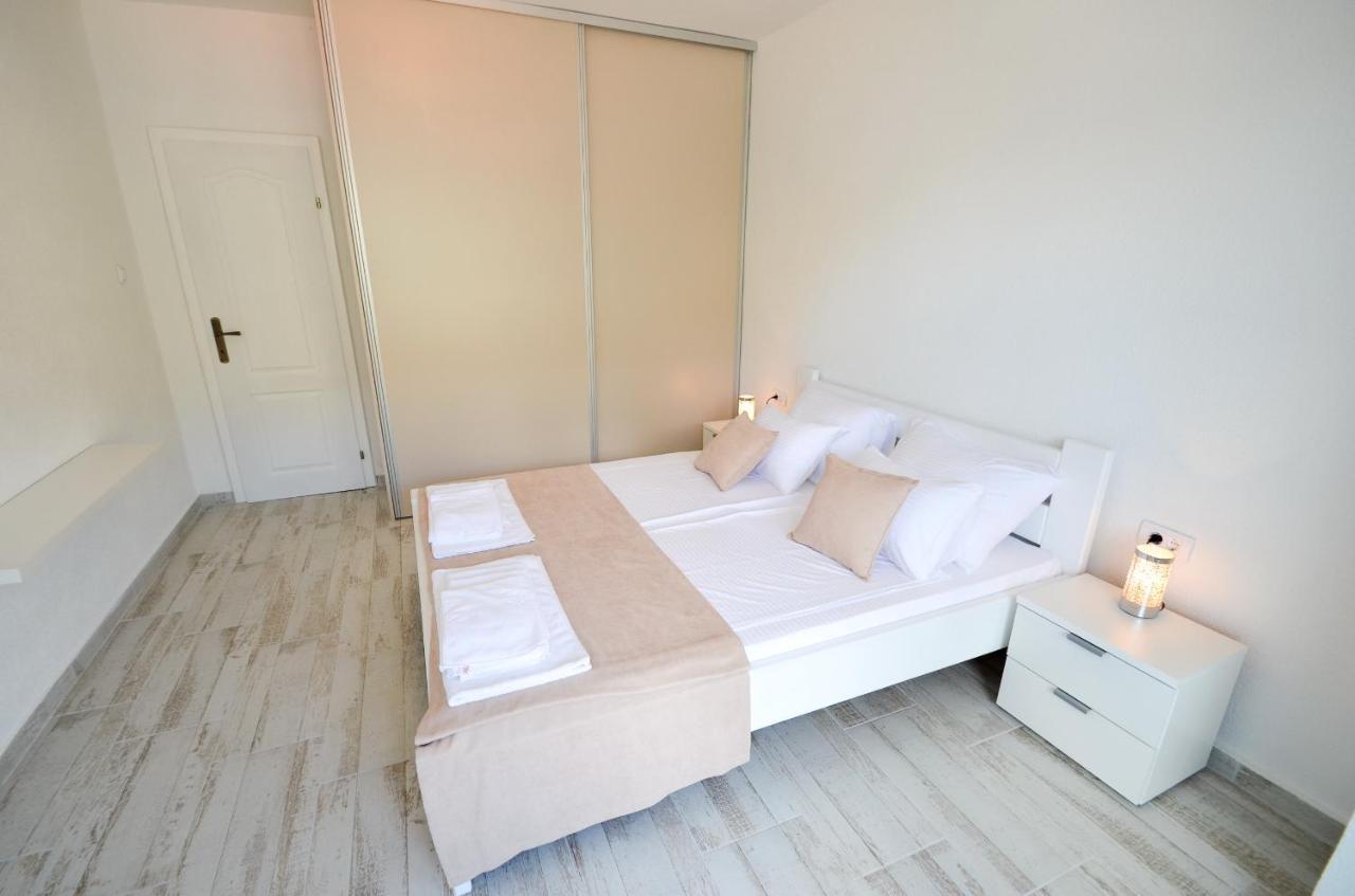 Bay View Apartments Kotor Luaran gambar