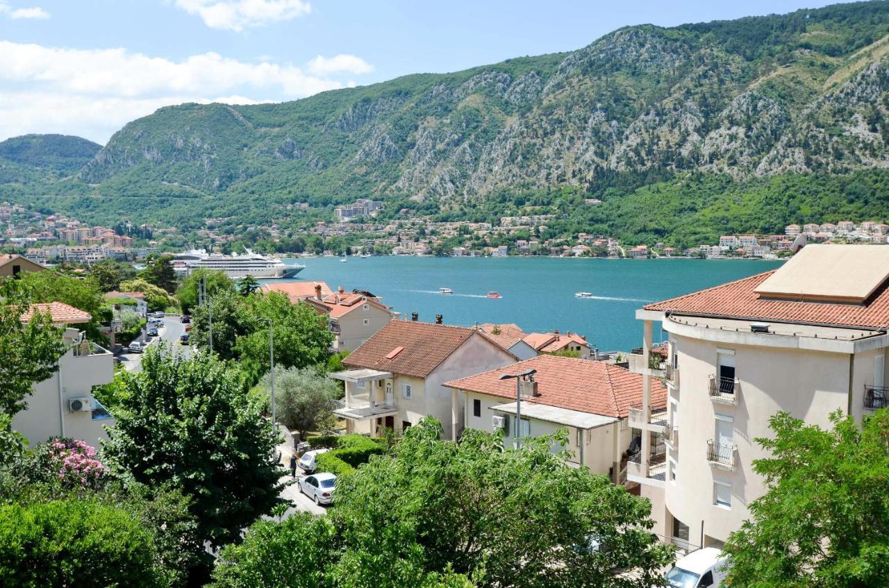 Bay View Apartments Kotor Luaran gambar