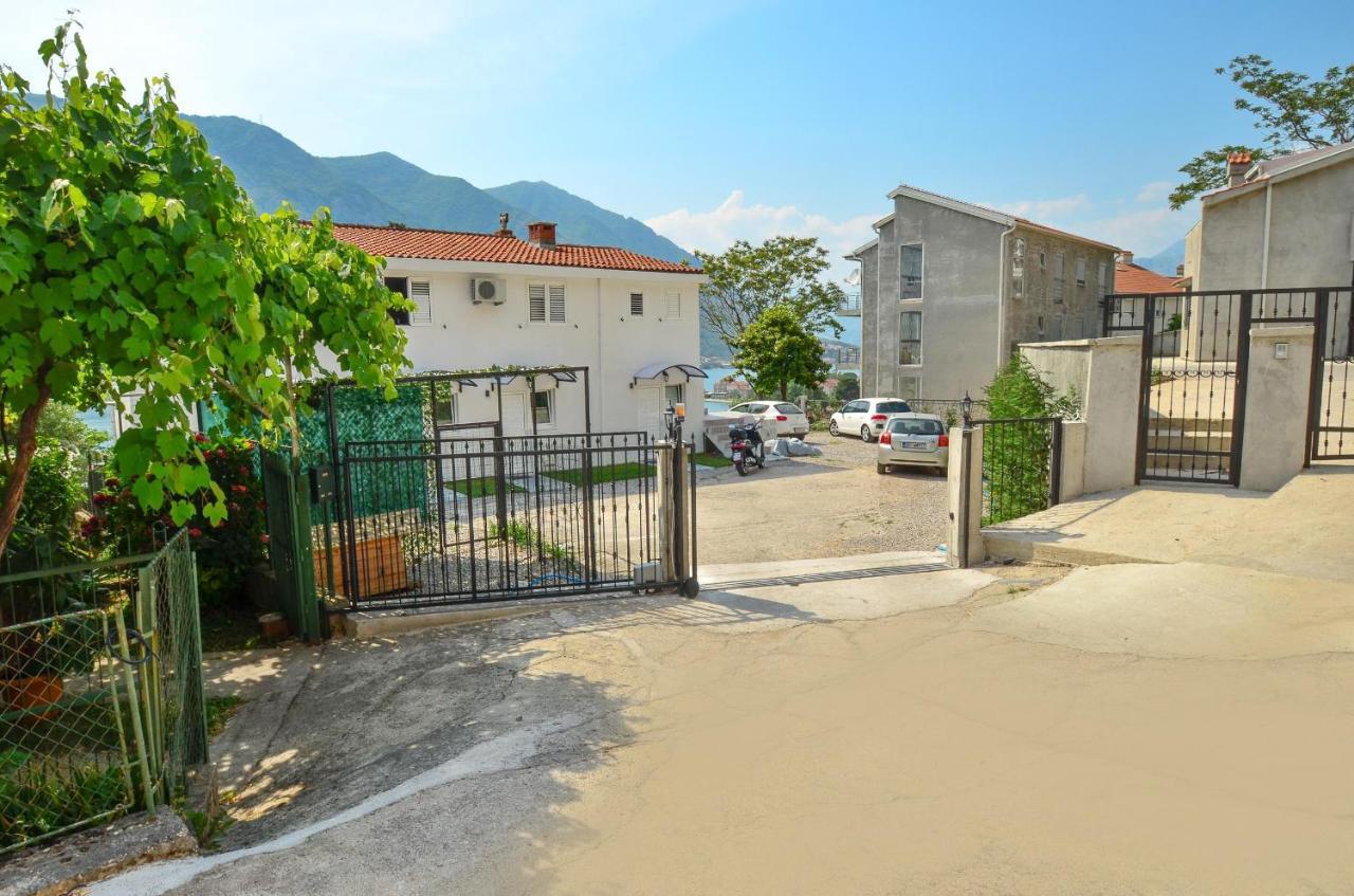 Bay View Apartments Kotor Luaran gambar