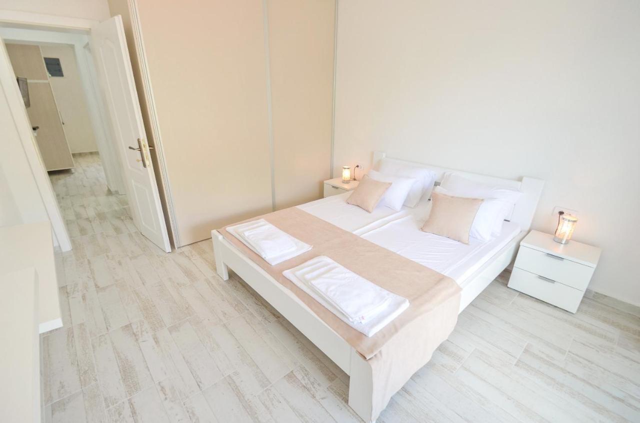Bay View Apartments Kotor Luaran gambar