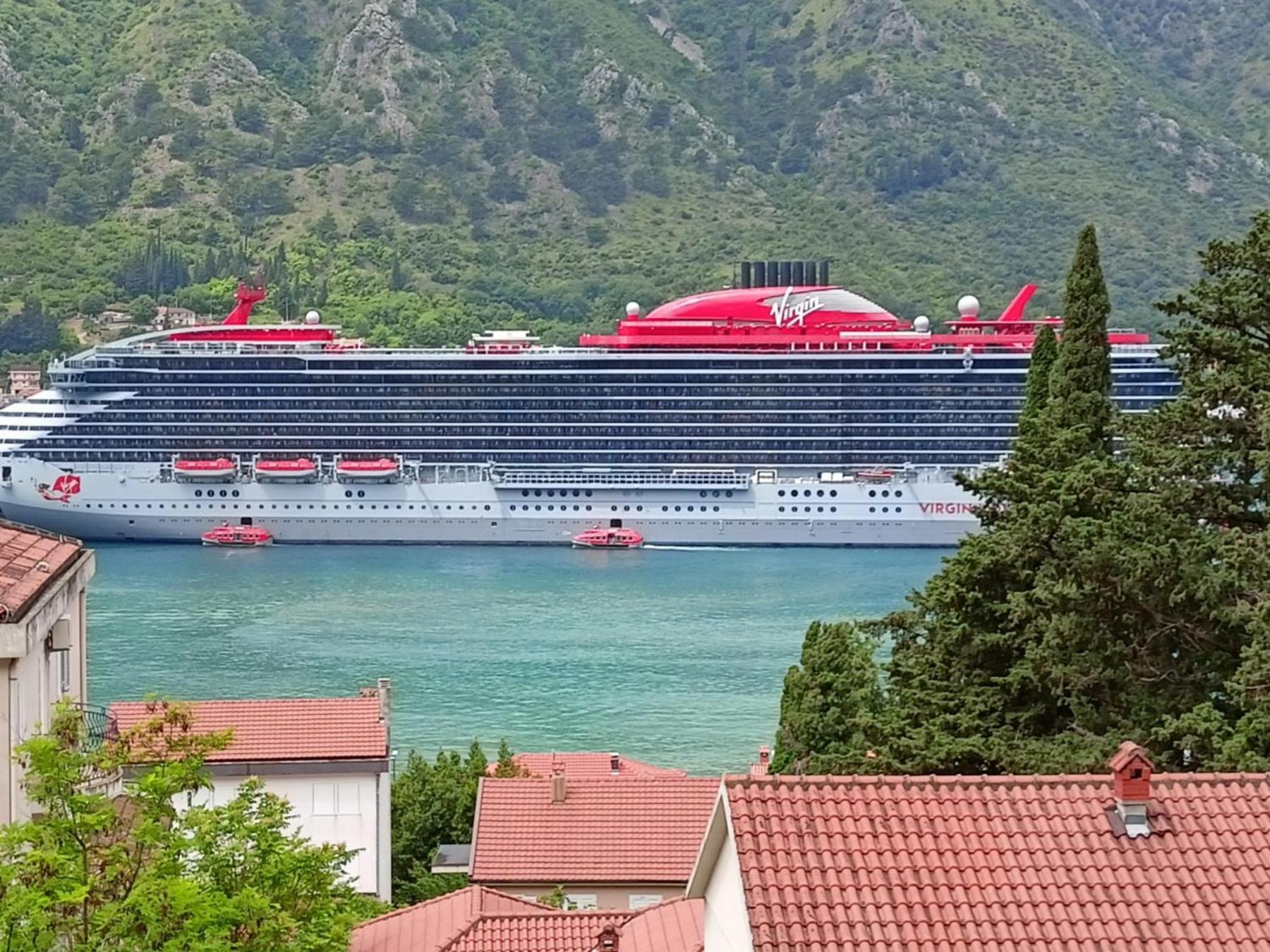 Bay View Apartments Kotor Luaran gambar